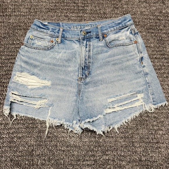 American Eagle Womens 90s Boyfriend Short Size 8 Highest Rise Distressed Denim - Picture 1 of 7